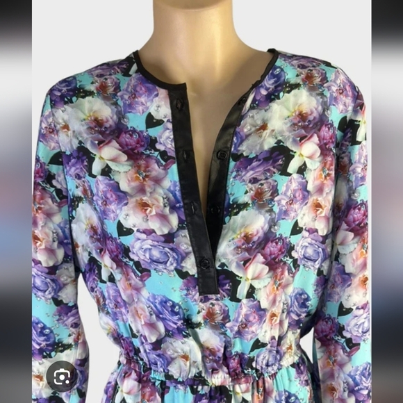 Wyatt Collection Floral Silk Long Sleeve Dress Size Medium - Picture 2 of 14